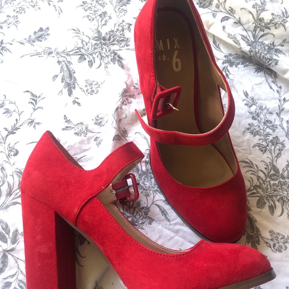 Red Mary Jane pumps